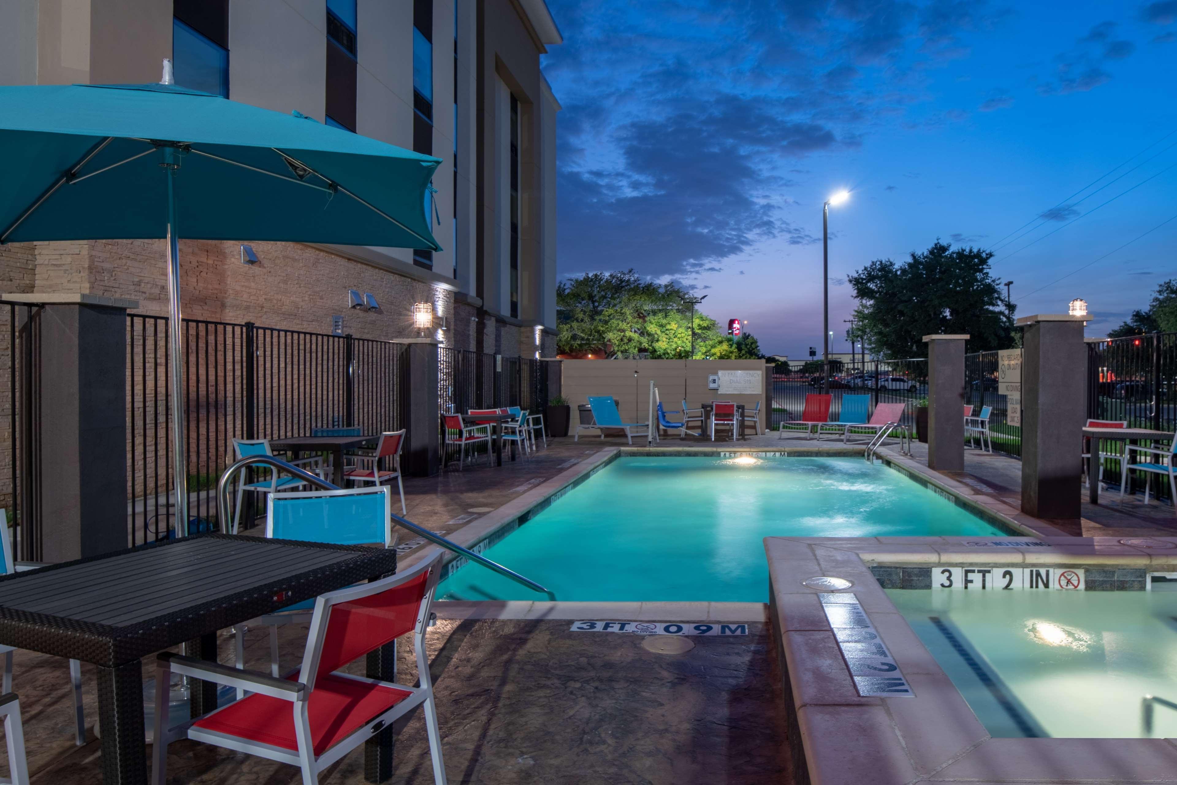 Hampton Inn&Suites Dallas/Plano Central Exterior foto